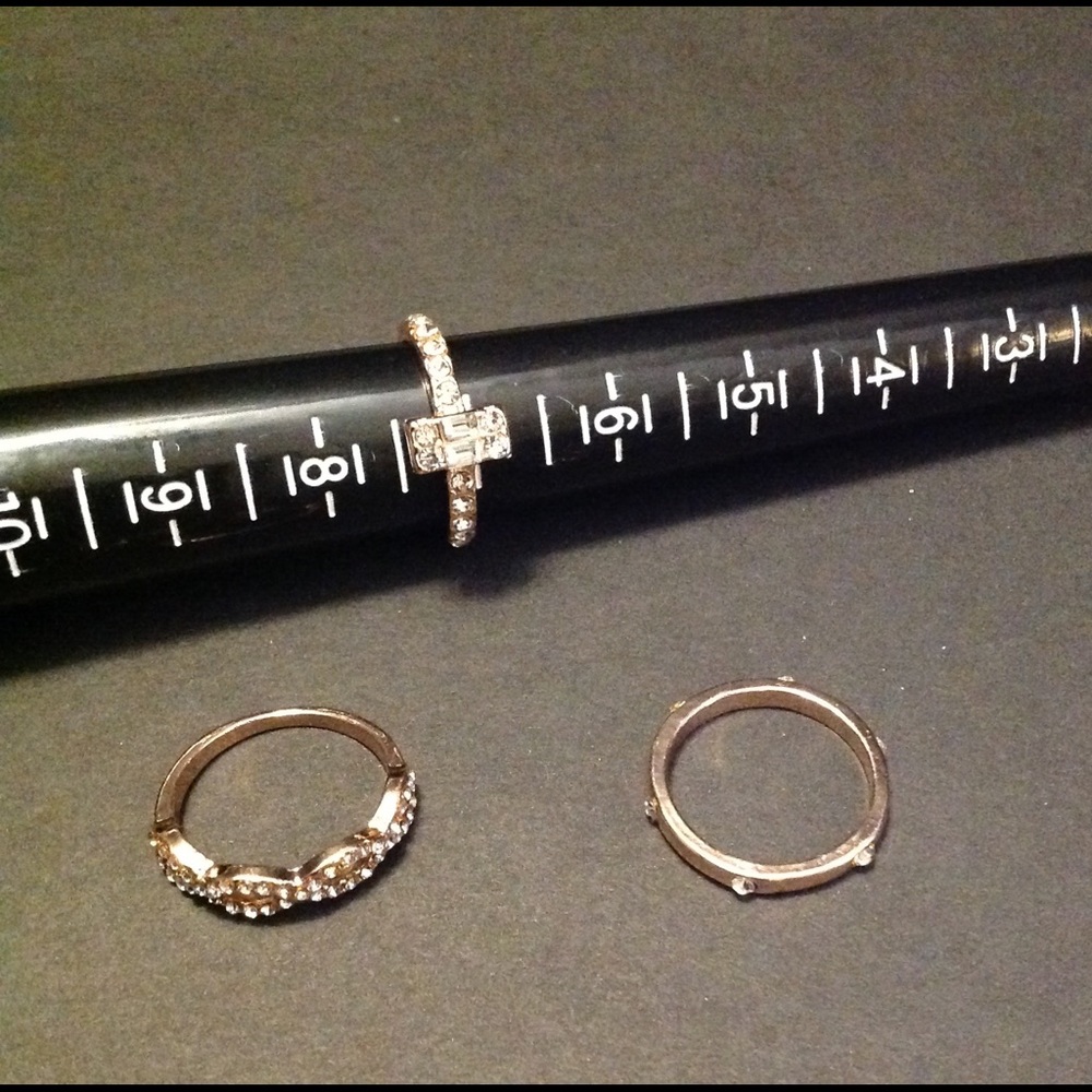 🆕 3 Rose Goldtone & Rhinestone Stack Ring Set-7 - Picture 5 of 6